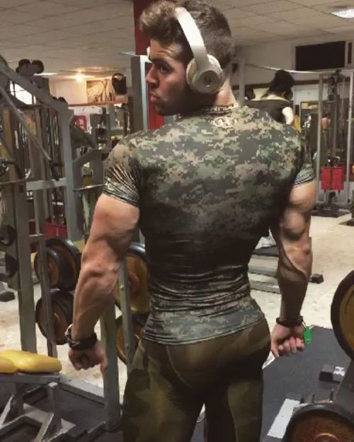lumbrjax:  Instagram user @cristian_romero_official http://ift.tt/1Tbx8OV