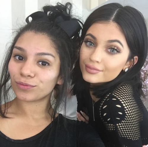 kj-news: April 15, 2015 - Kylie with fans at Nail Bar And Beauty Lounge in West Hollywood.