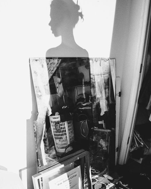 mikeymcmichaelsphotos:@badsignifier #mikeymcmichaels #bnw #blacknwhite #blackandwhite #mirror # Pene