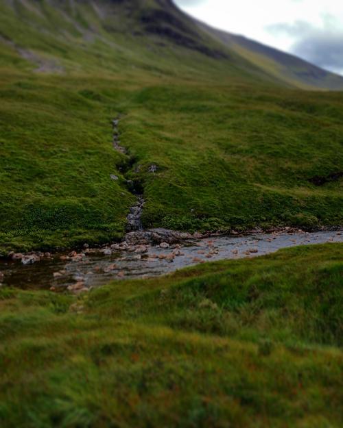 oneshotolive:  Glen Etive [OC] [3024 x 3780]