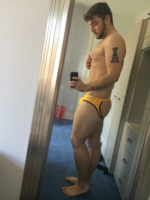 scottbalf:  New pants. Yay! porn pictures