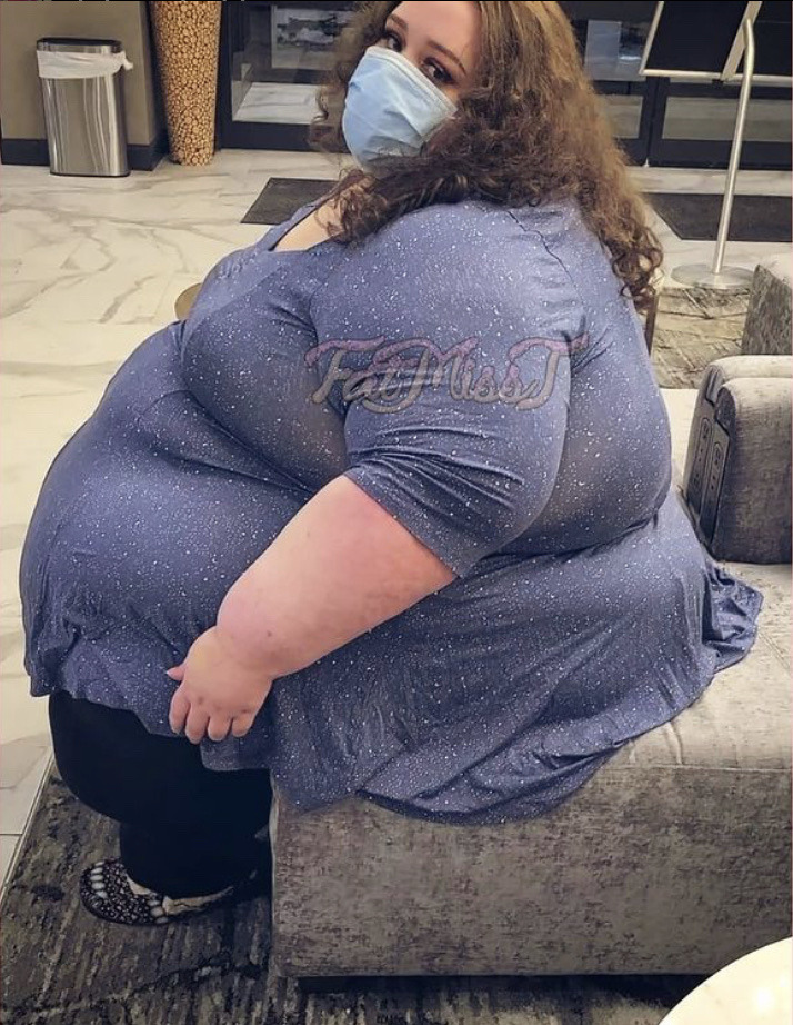 fatmisstssbbw:toonpatriot94-deactivated202202:chipotleskittles:So beautifully obese! Hey its me again 🤪 