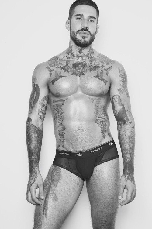 underwunder:  Follow me @underwunder 50000 images and counting!