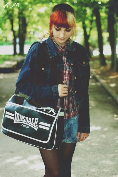 oxbloodskin:  Russian skinhead girl