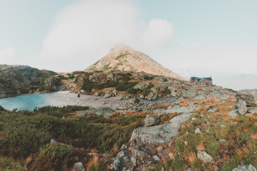youseethenew:  a morning at Lakes of The Clouds Hut - white mountains, new hampshire 