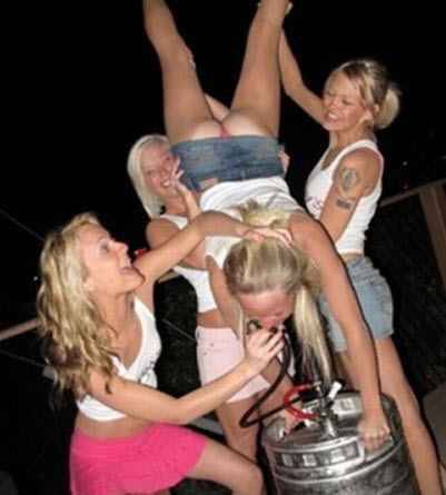 partysluts-tannedbutts:  Partyhardy