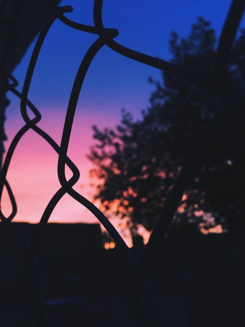1cecxla: unwakeable: sunset // 7:40 pm - more on my ig: unwakeabl.e