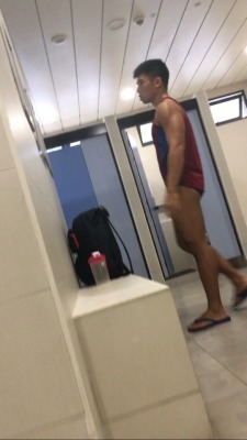 sgboyjx: uniboysg:  2 buff officers spotted changing to their swimsuits at the pool. Managed to get a short clip of them.  Do follow https://sgboyjx.tumblr.com for more asian juicy photo/video. 