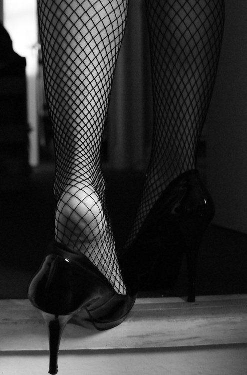 femaleformz:  ♥ Female Formz ♥ Female Art Formz
