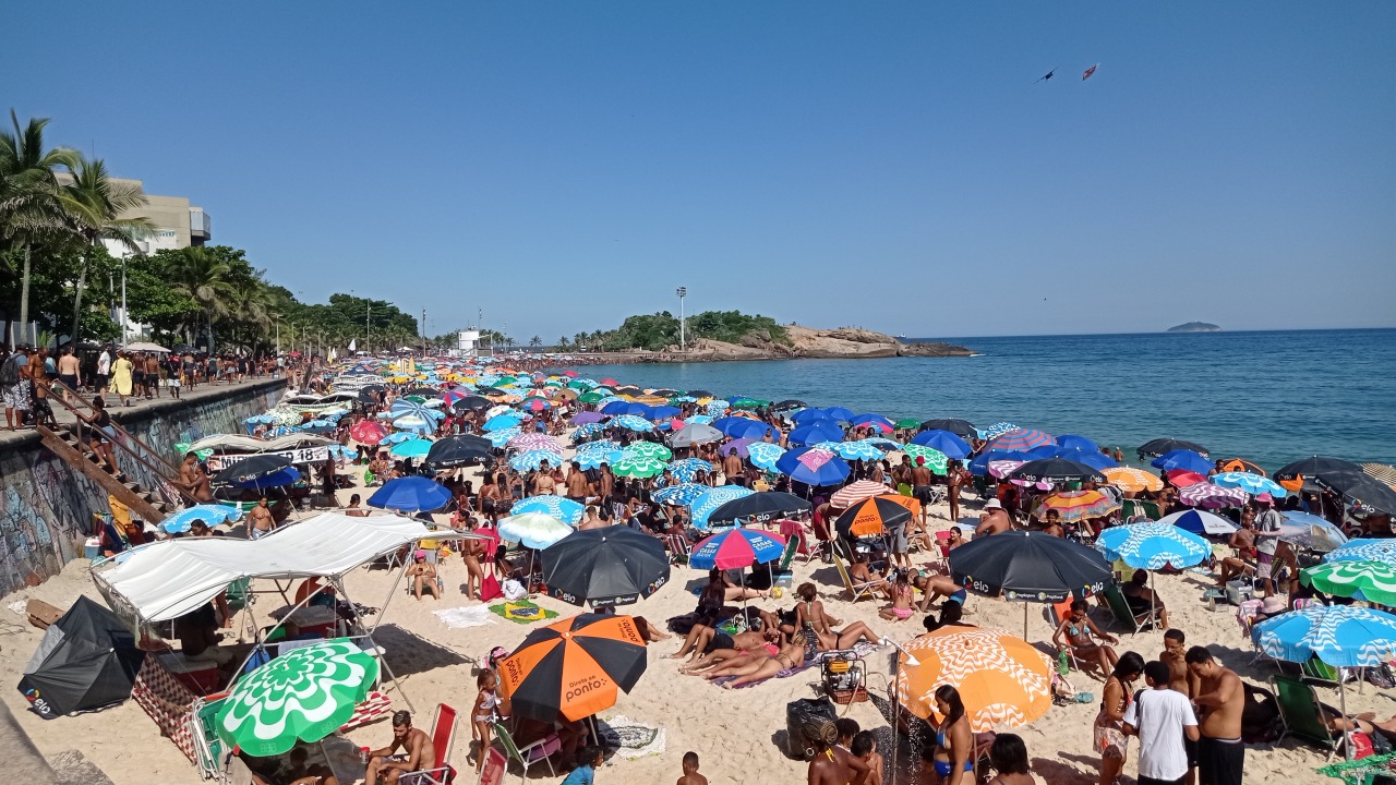 Spermdeo brazilska plaža gay seks Izjemne Brazilska