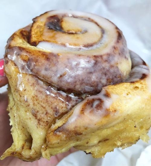 heyhayfay:  mossyoakmaster:  everybody-loves-to-eat: (source)  Mmm now I really want a cinnamon roll 🤤  Dammit Adam now i want a cinnamon roll 😭 @xumikeux   Haha sorry not sorry 😂🤷🏼‍♂️