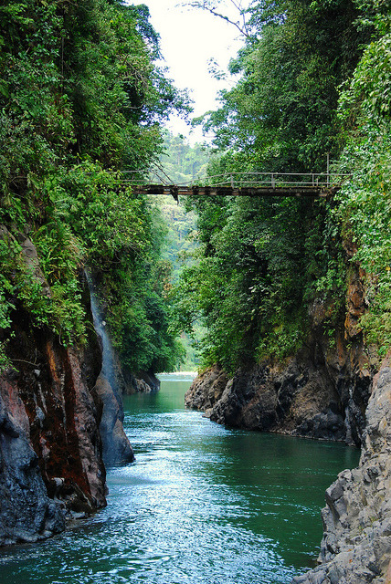 visitheworld:  Canyon of Rio Pacuare in Cordillera de Talamanca, Costa Rica (by manalahmadkhan). 