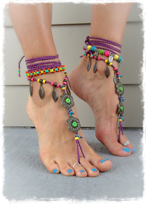 goreanmaster:  amy16j:Feet are sexy like these!  .