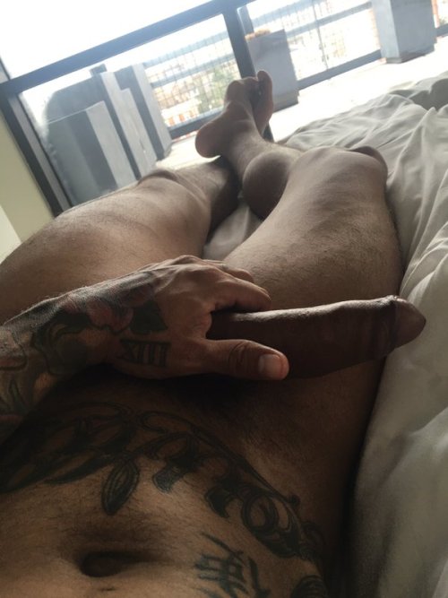 2huge4cam:  His Twitter page: http://www.ooep.co/AIxgBHis Instagram page: http://www.ooep.co/AIxf7My personal blog: http://slimchaos.tumblr.comMy other blog: http://hugecocksoncam.tumblr.comMy Instagram: http://www.ooep.co/AHYK7
