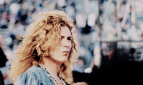  Robert Plant on stage at the Kezar Stadium in San Francisco, 1973. 