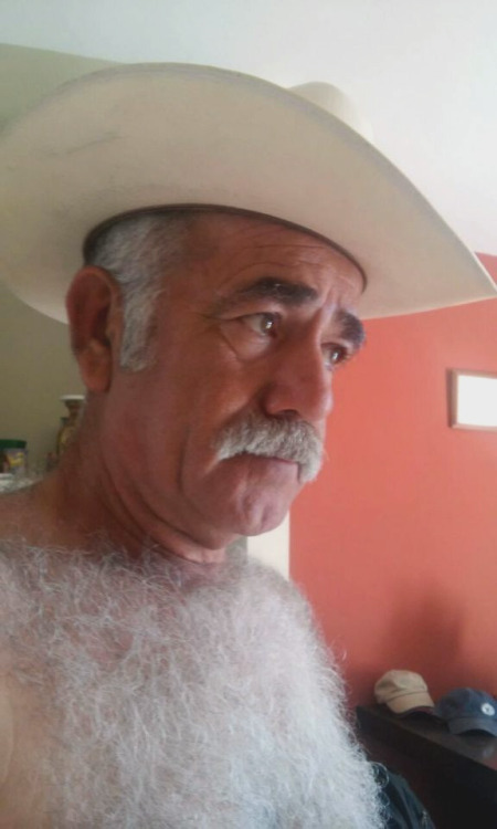 hobofoot: Conoce a Hombres Maduros