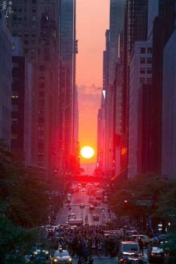 christinered:  Sunset Over My Pretty Gritty New York City.