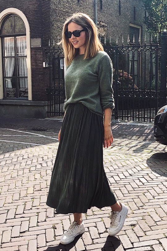 Midi Skirts Forever #OOTD - FASHION AND FRAPPES %