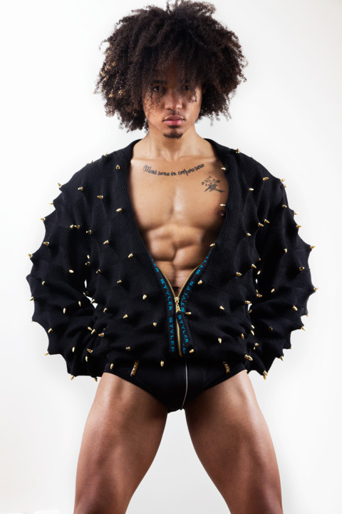 dominicanblackboy:  Sexy gorgeous hotboy Shane Huggins!