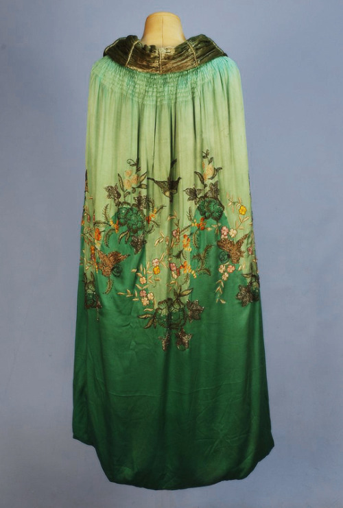 vintagegal:Beaded and Embroidered Silk Evening Cape c. 1920s