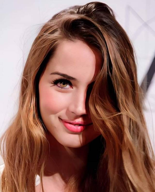 And some more Ana De Armas 💕💕💕