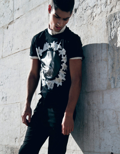 aestheti-cal:  more fashion here brother. 