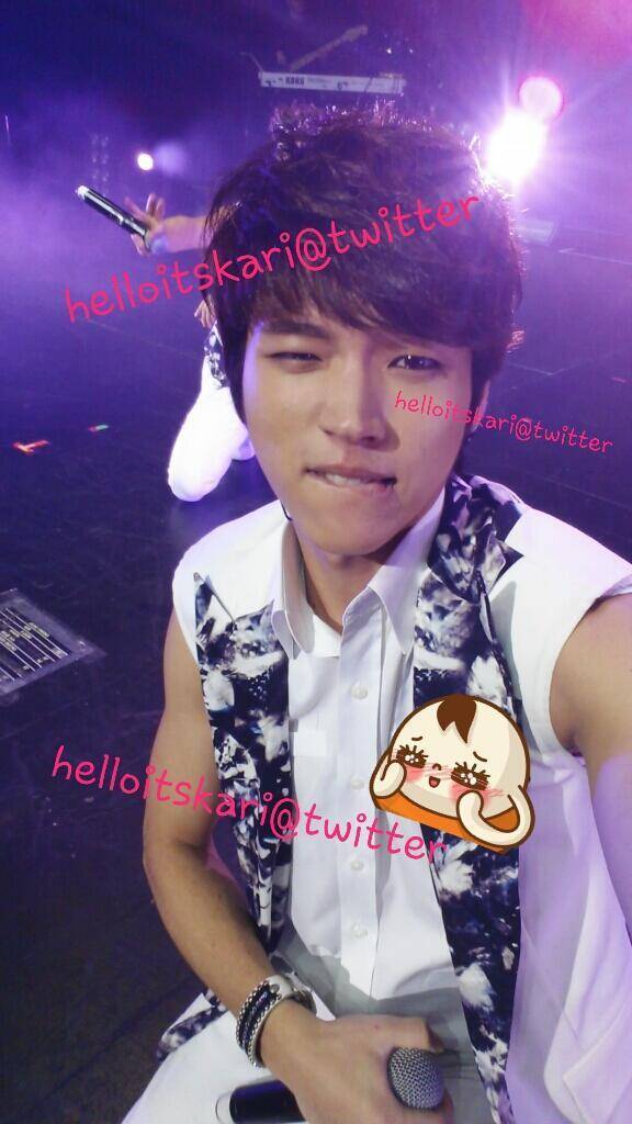 hoyaholic-noona:  131108 @ Woohyun’s selca @ OGS LA (cr helloitskari) Wink*