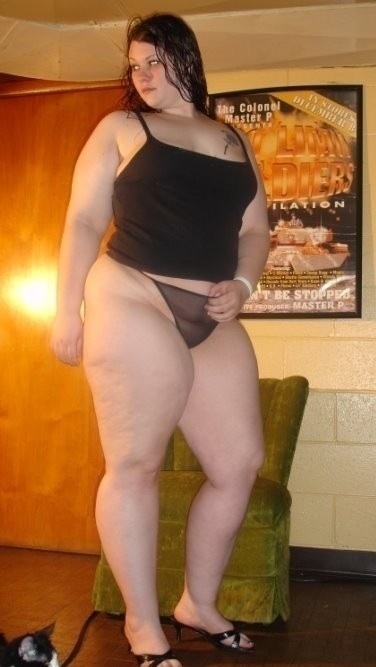 reallyhugebbws:  http://bbwsarebeautifull.tumblr.com 
