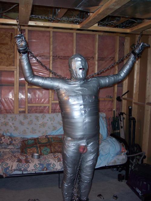 https://lovetapebondage.tumblr.com/post/118446109221