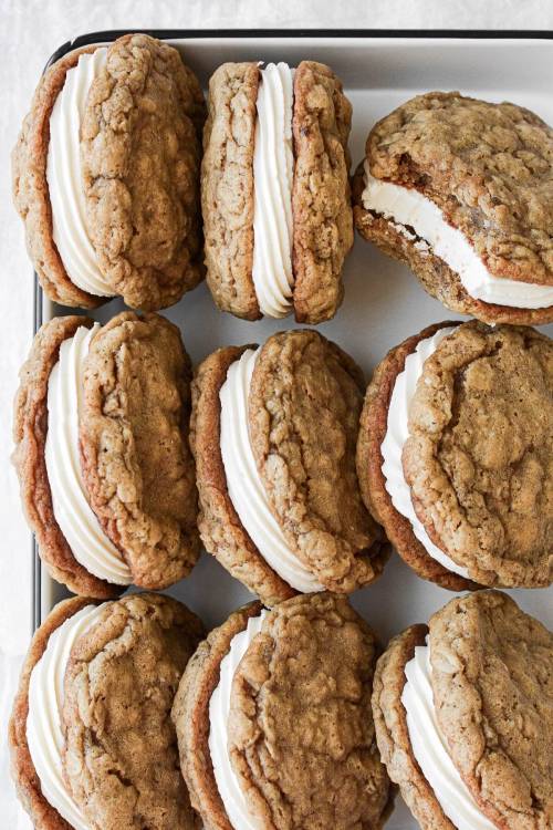 sweetoothgirl:Soft and Chewy Homemade Oatmeal Cream Pies