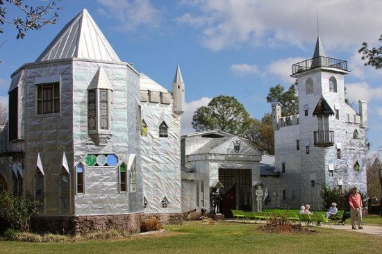 odditycentrall:
“ Man Builds 12,000 Square-Foot Castle in the Middle of a Florida Swamp
http://www.odditycentral.com/travel/man-builds-12000-square-foot-castle-in-the-middle-of-a-florida-swamp.html
”
Right. I’m lost for words. Impressive, and yet...