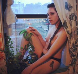 piper-doll:  The plants and I are moving for this summer heat. Photo by @guynewyork