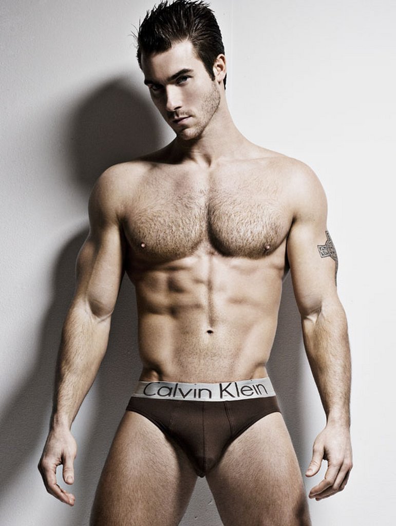 hunkopedia:  Follow Hunk’o’pedia for more hot guys!