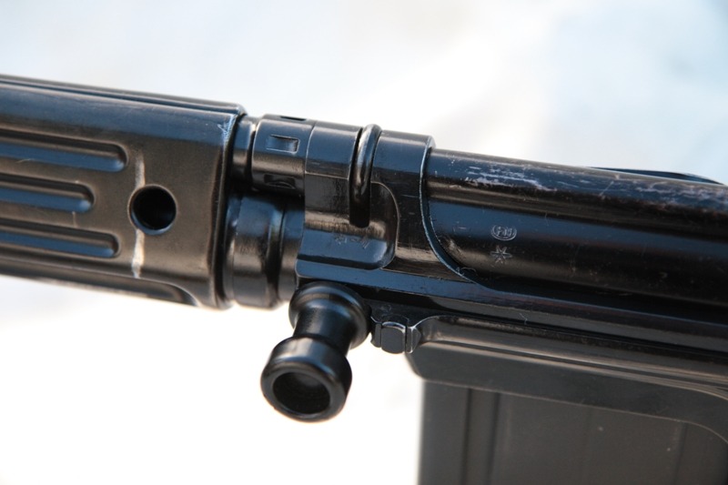 sacred-fox:  Some L1A1 pornography. 