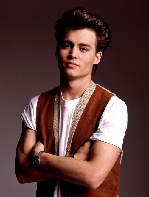 TBT: Johnny Depp, through the lens of Deborah Feingold, 35 years ago, on March 1987 ~ (Look #3) At t