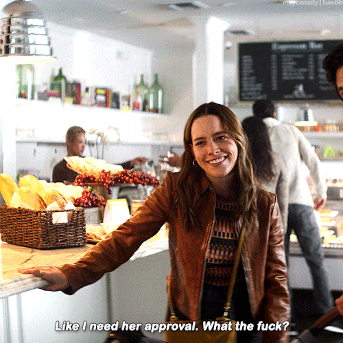 YOU 3.01 "And They Lived Happily Ever After"