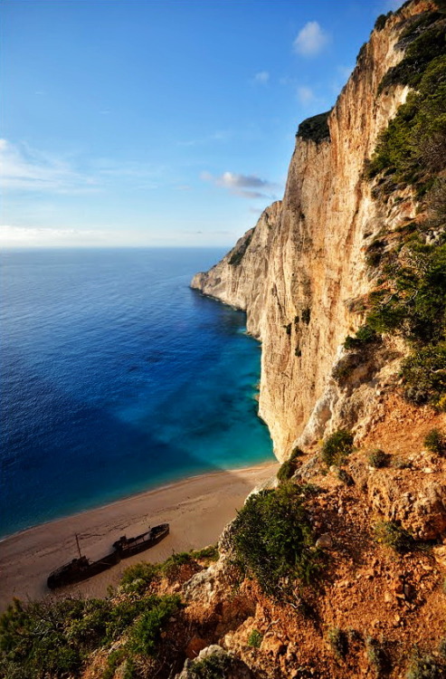 Different view at the Shipwreck Beach, Zakynthos / Greece (by mescalero).