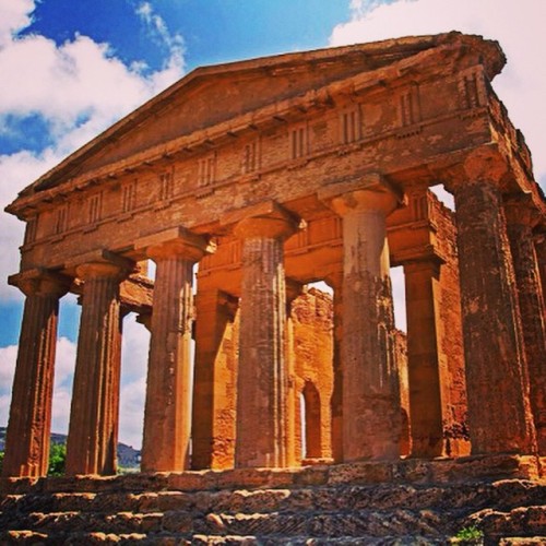 historyoftheancientworld: Temple of Concord in Agrigento’s valley of the Temple #temples #conc
