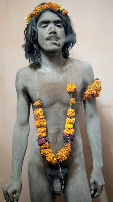ohthentic:  ariavarta:  Naga Baba  Ohthentic 