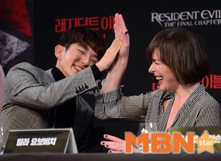 Lee Joon Gi and Milla Jovovich Promote Their Movie Resident Evil: The Final  Chapter in South Korea