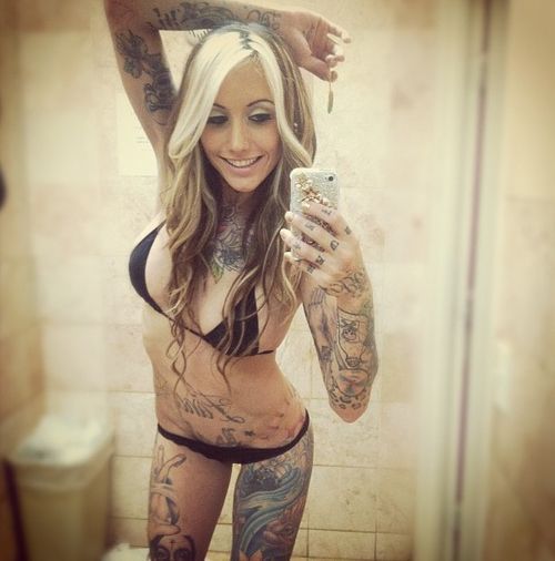 ultrasexyselfies:  More Hot Amateur Girls.: http://sextlocals.com/