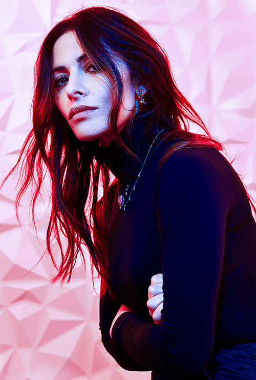 i-am-roadrunner: Sarah Shahi, “Halfway There” Photographed by Irvin Rivera for TheWrap at the Acura 