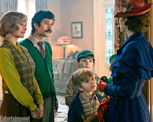 entertainmentweekly:Exclusive: Get your first look at Mary Poppins Returns in these amazing new phot