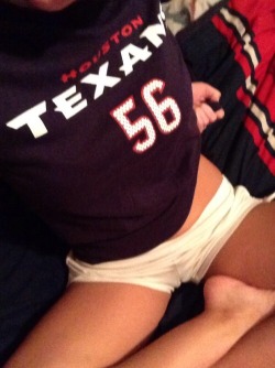 secretsouthernslut:  Go TEXANS!! -JK💚