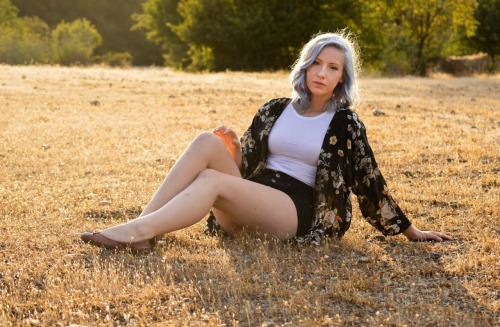 potassiyum: here have some more pictures of my face bc I had some photos taken of me a few days ago