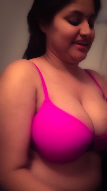 maniraaz:  eroticdesiclub:  Super Horny Indian Sex Slut Janani New Pictures.   Hey guys, it’s a rainy day🌧🌧feeling very horny and lazy😌 My boss wife is out of town for few day so I decided to give him a company😜 Here Are Some Pictures He