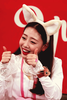 queenjisoo: ❤️ ✨