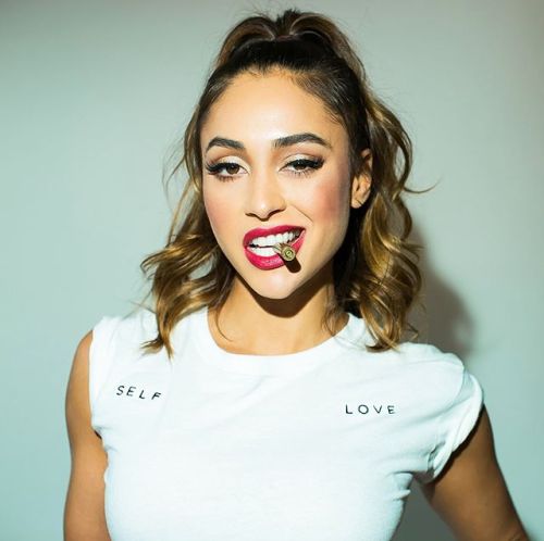 linzzmorgan In honor of May, Mental Health Awareness Month, I’m BITING THE BULLET to share an import