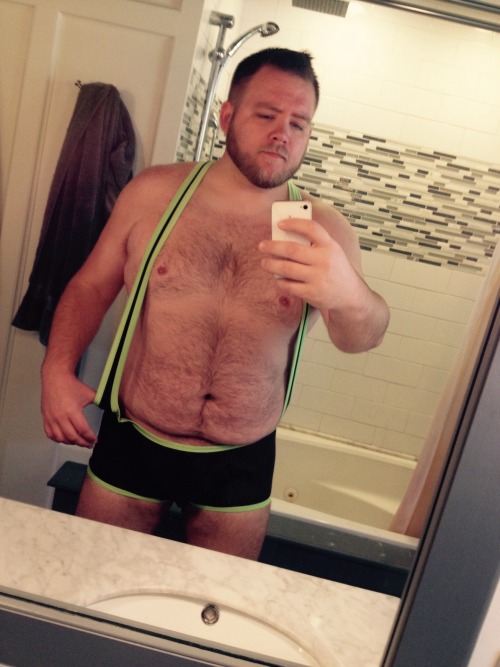 craftycub: Bought this singlet. Not sure if I’ll ever put it on again, but I don’t hate it. lolz