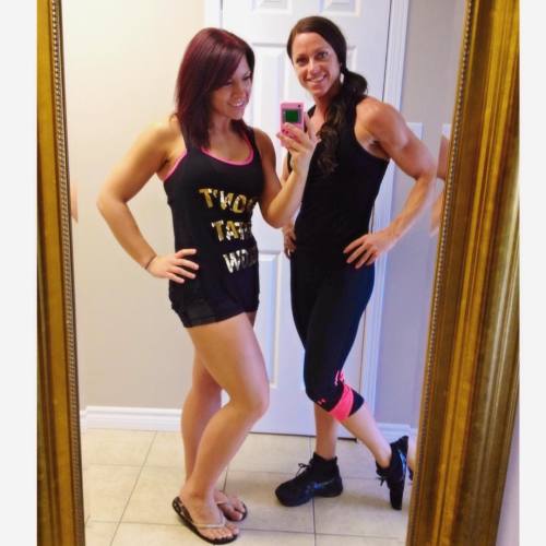 Posing in front of the #selfiemirror hahaha lovely visit from one of my favourite fit ladies #fitgir